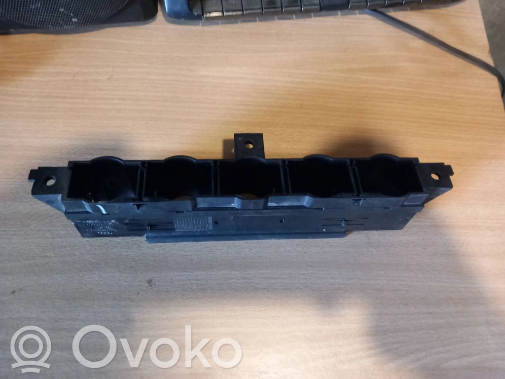 Audi TT Mk1 Muut kojelaudan osat 