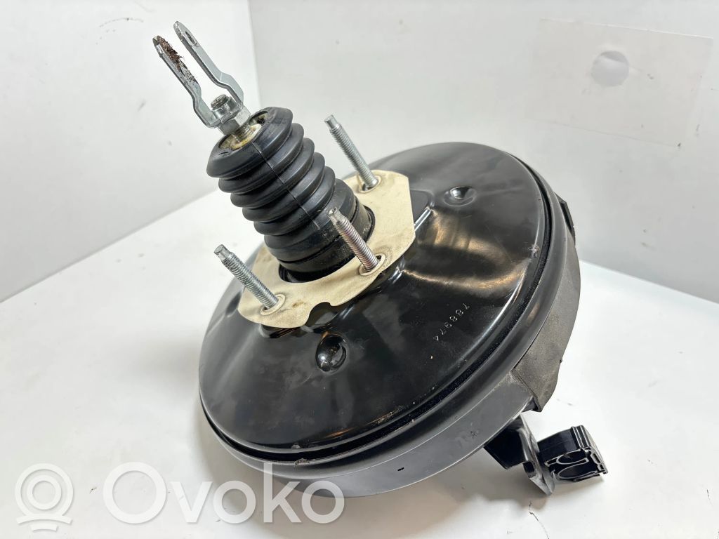 Mazda 3 III Brake booster 