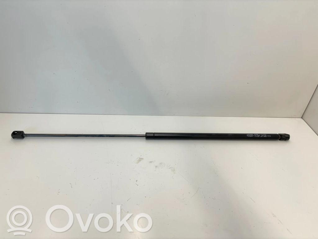 Audi A6 S6 C6 4F Konepellin tuen vastakappale 