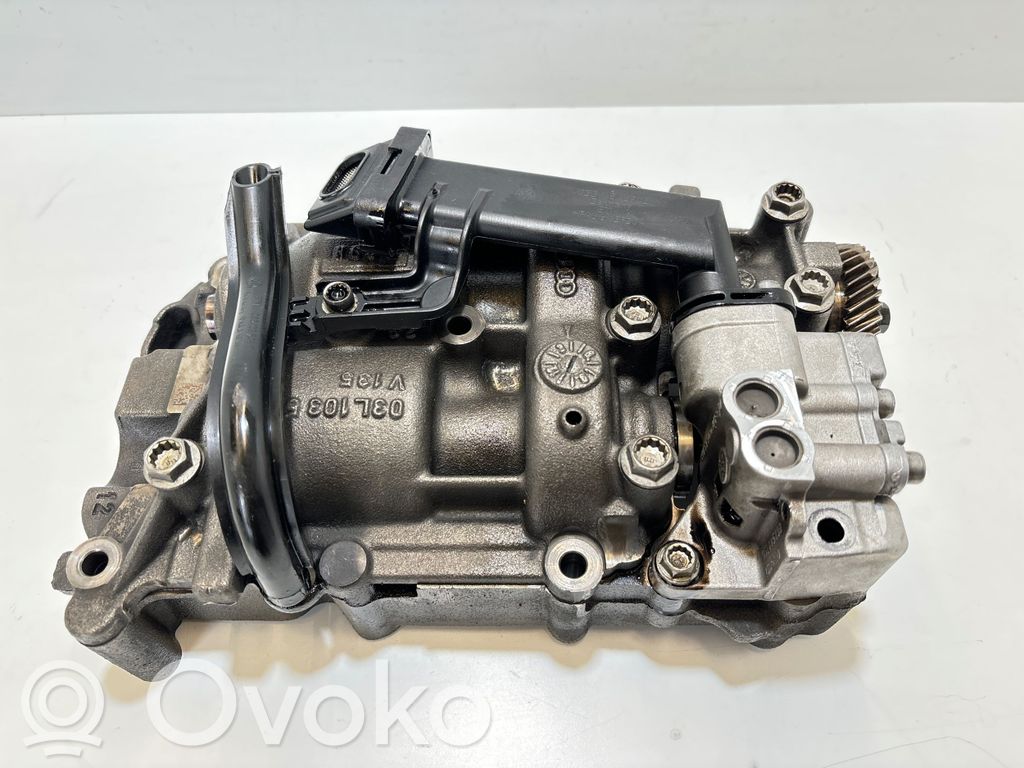 Volkswagen PASSAT B7 Oil pump 