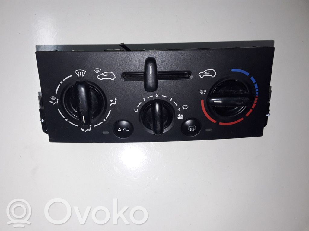 Peugeot 207 Climate control unit 