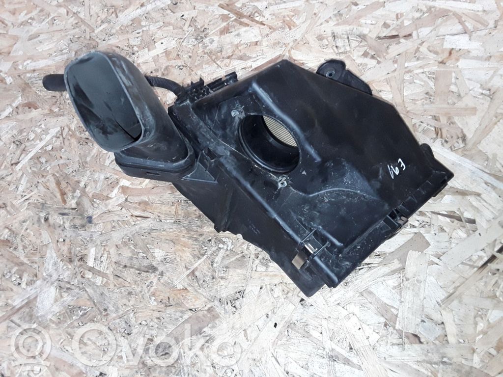 BMW 3 E90 E91 Air filter box 