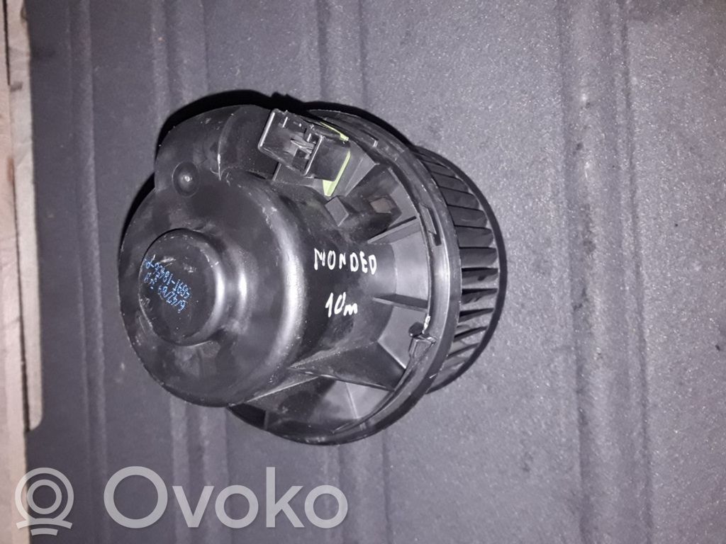 Ford Mondeo MK IV Lämmittimen puhallin 