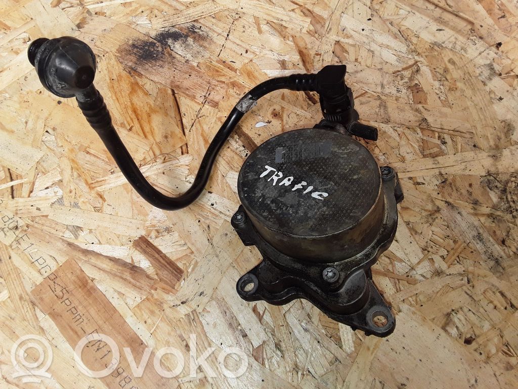 Renault Trafic II (X83) Vacuum pump 