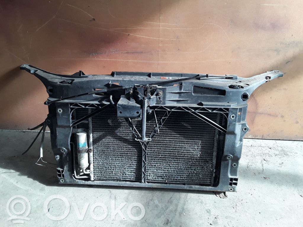 Mazda 3 I Панель радиаторов 