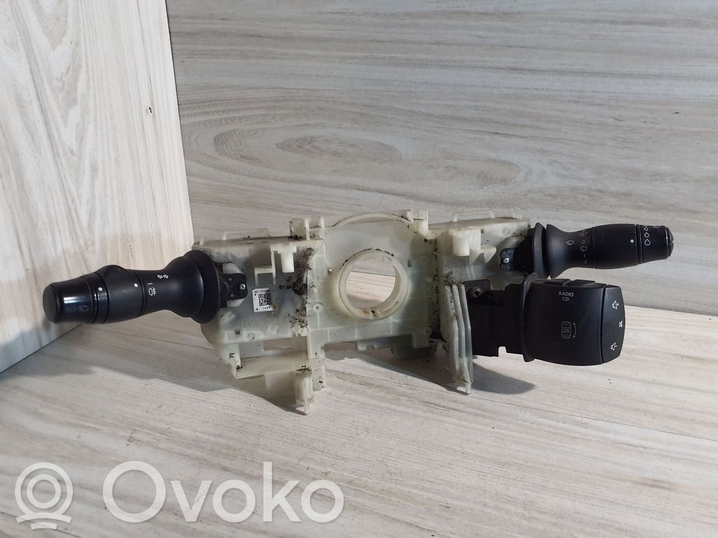 Renault Master III Wiper turn signal indicator stalk/switch 