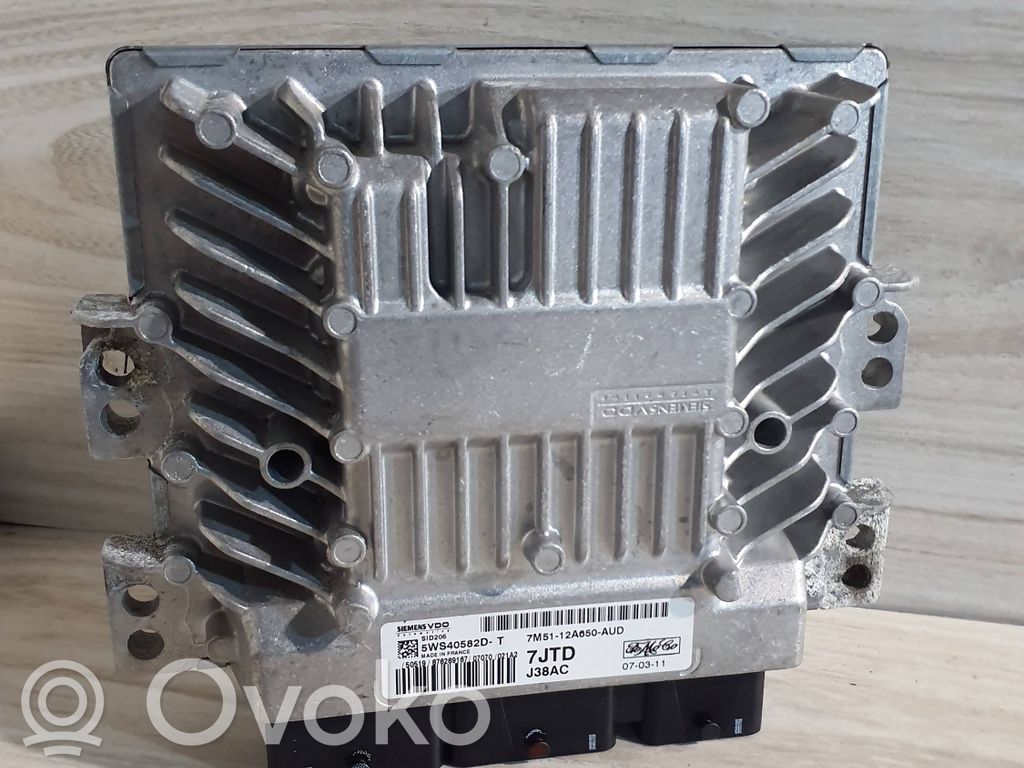 Ford Focus C-MAX Engine control unit/module 