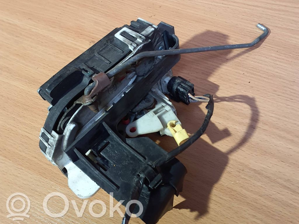 Dodge Caliber Front door lock 