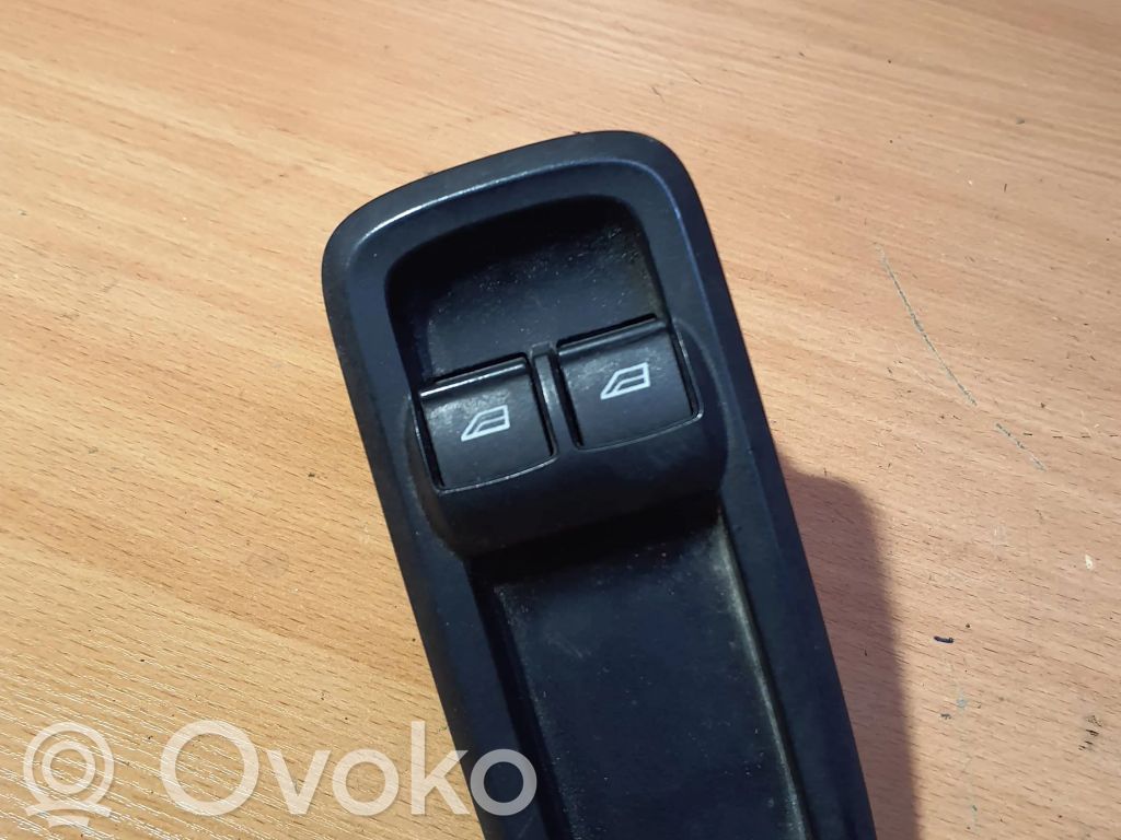 Ford Fiesta Electric window control switch 