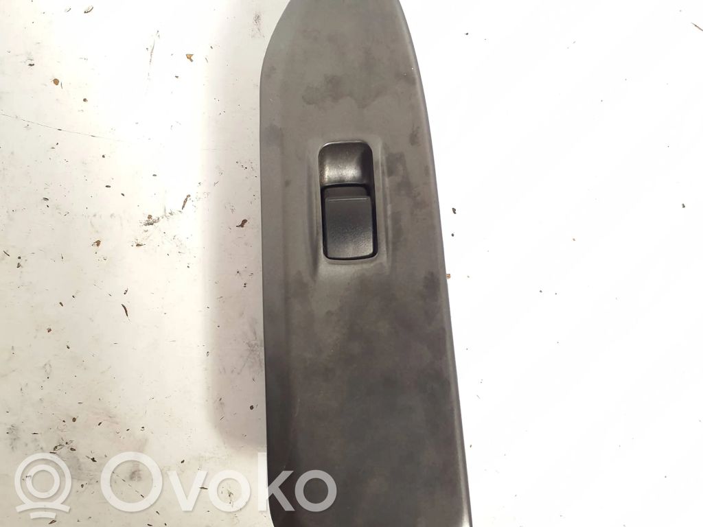 Mitsubishi Lancer Evolution Electric window control switch 