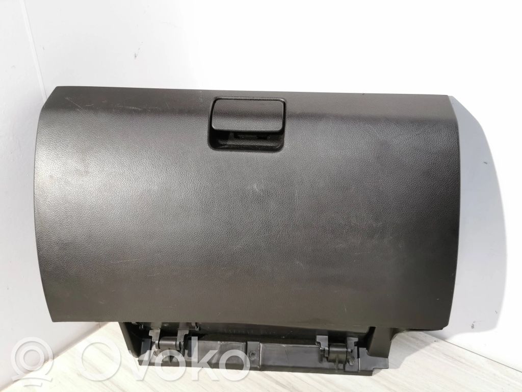 Chevrolet Captiva Daiktadėžės (bordačioko) komplektas 