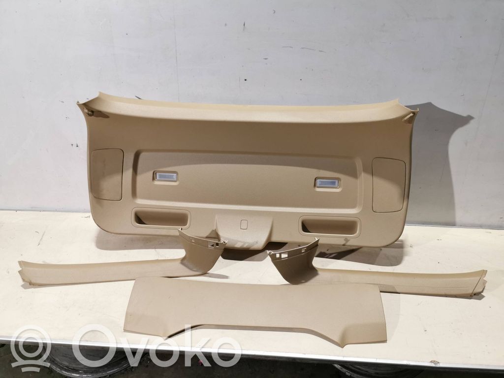Tailgate trim   7197139