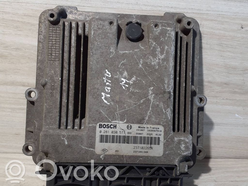 Renault Master III Engine control unit/module 