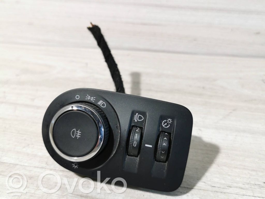 Opel Meriva B Light switch 