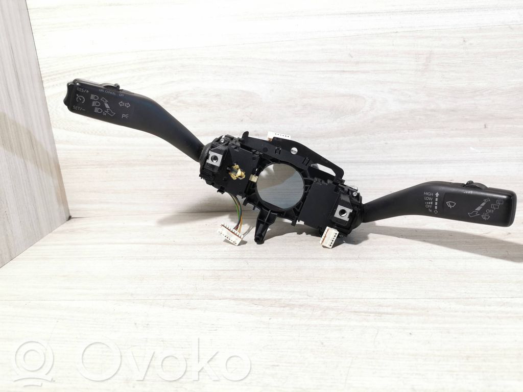 Volkswagen Golf VI Manetka / Przełącznik kierunkowskazów wycieraczek 