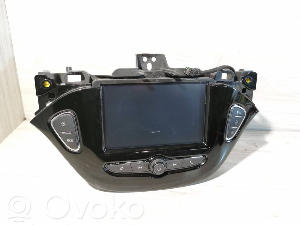 Opel Corsa E Radio/CD/DVD/GPS head unit 