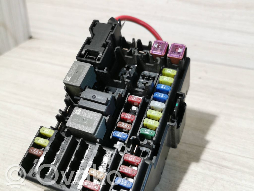 Opel Corsa E Drošinātāju kaste (komplekts) 