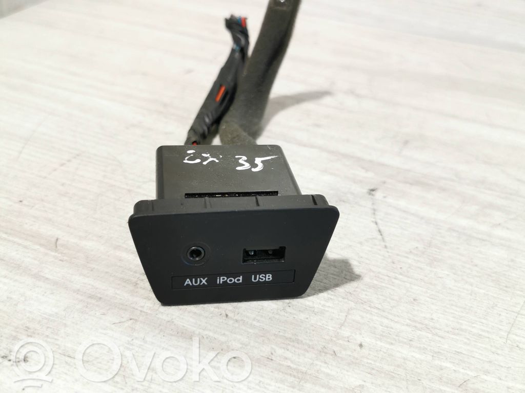 Enchufe conector USB   961102S500,2S500TAN,MMC1301100264