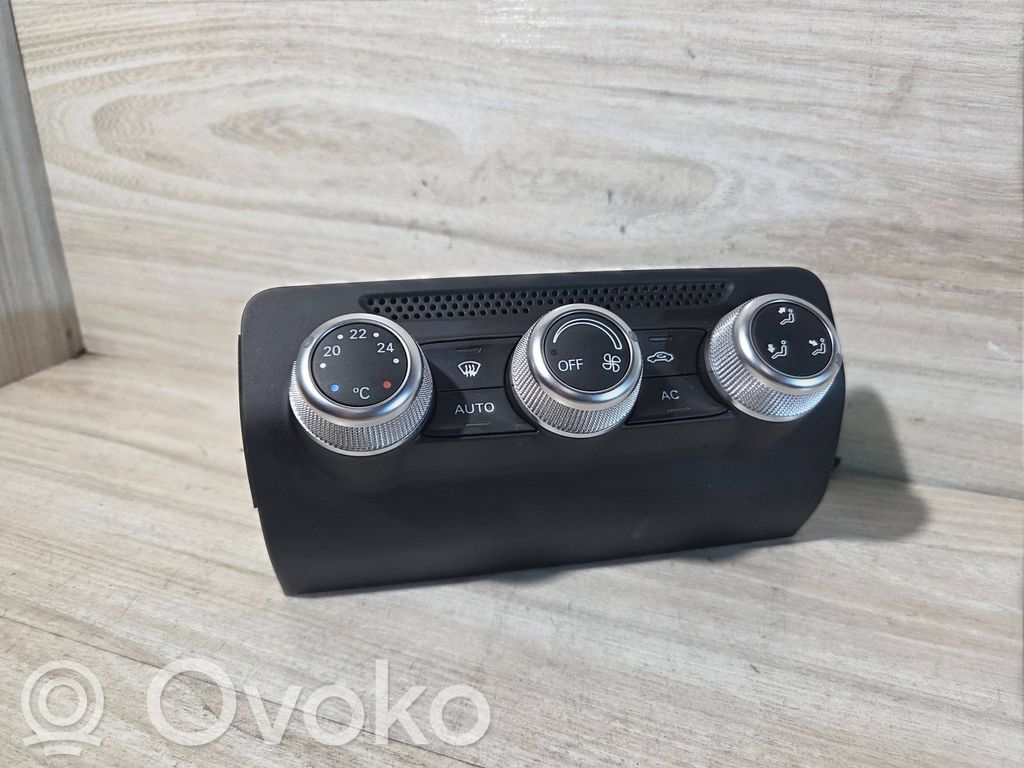 Audi A1 Climate control unit 
