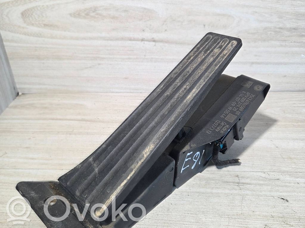 Akceleratoriaus pedalas   6786589,6PV00937920,12037313