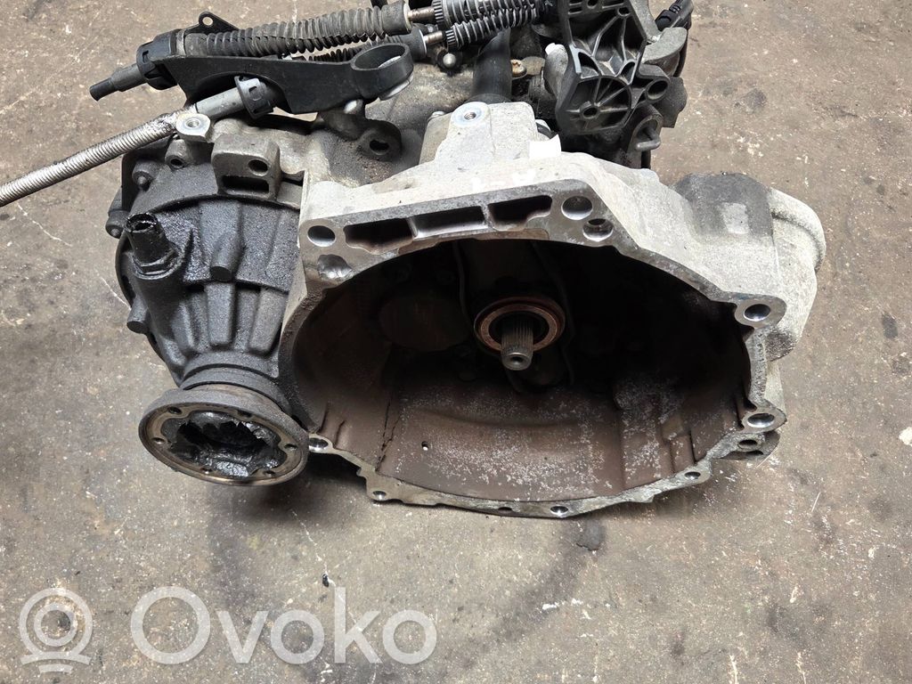 Audi A1 Caja de cambios manual de 5 velocidades 