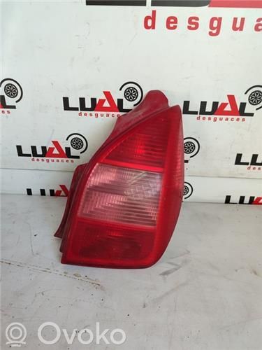 Lámpara de faros/luces traseros