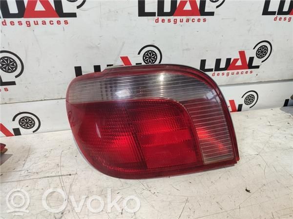 Lámpara de faros/luces traseros
