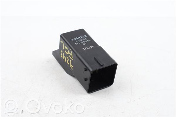 Kvēlsveču relejs   9640469680