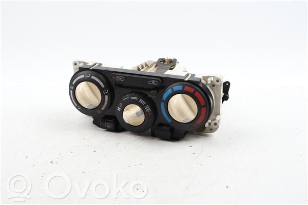 Interruptor del aire acondicionado (A/C)   27520AX721