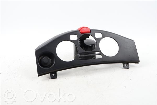 Hazard light switch   27570AX200
