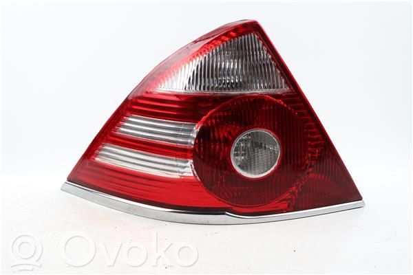 Lámpara de faros/luces traseros   84311938LR