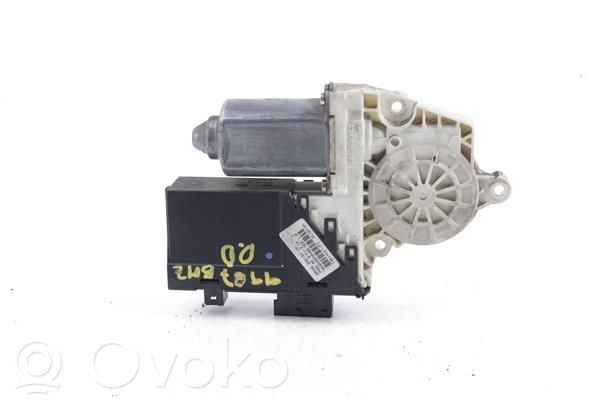 Priekšpusē loga pacēlāja motoriņš   9632531980
