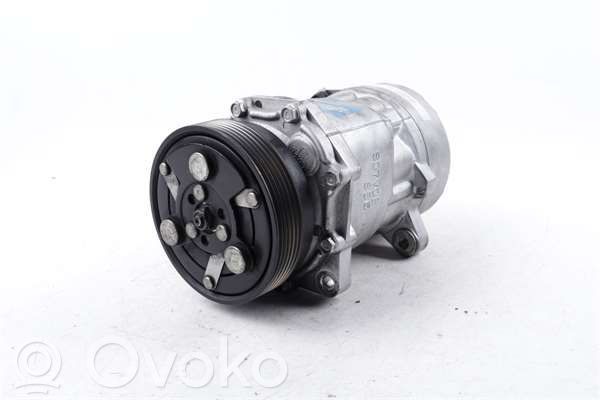 Ilmastointilaitteen kompressorin pumppu (A/C)   1J0820803K