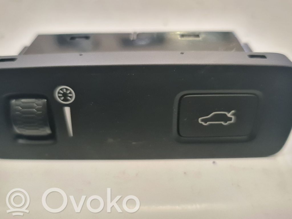 Volvo S90, V90 Tailgate opening switch 
