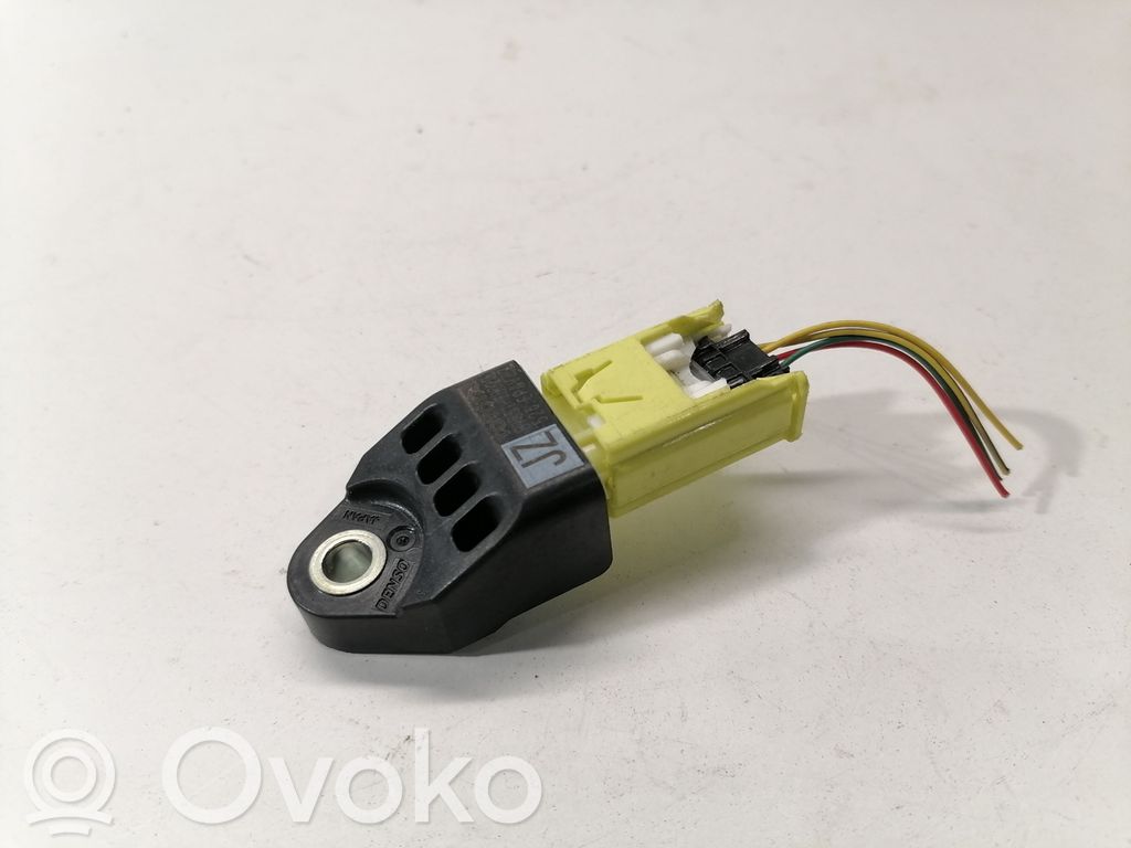 Lexus NX Airbagsensor Crashsensor Drucksensor 