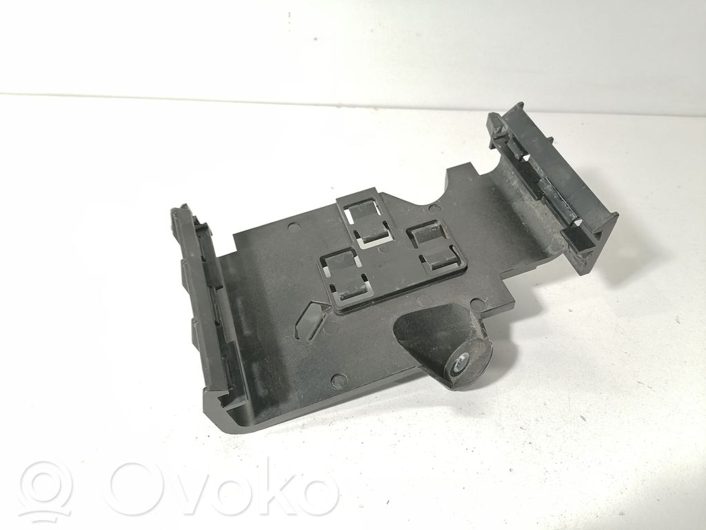 Seat Leon (5F) Other engine bay part 