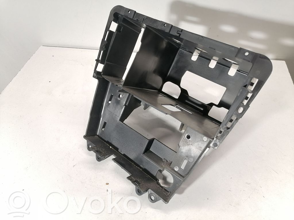 Volvo V70 Radio/GPS head unit trim 
