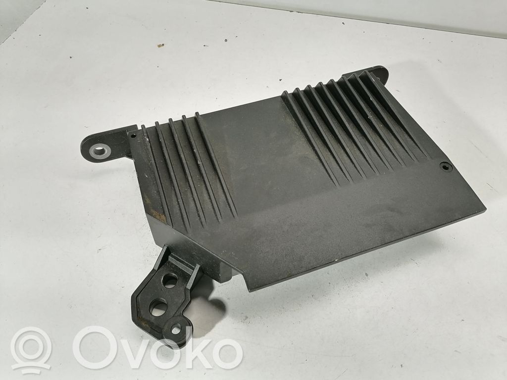 Volvo XC90 Sound amplifier 