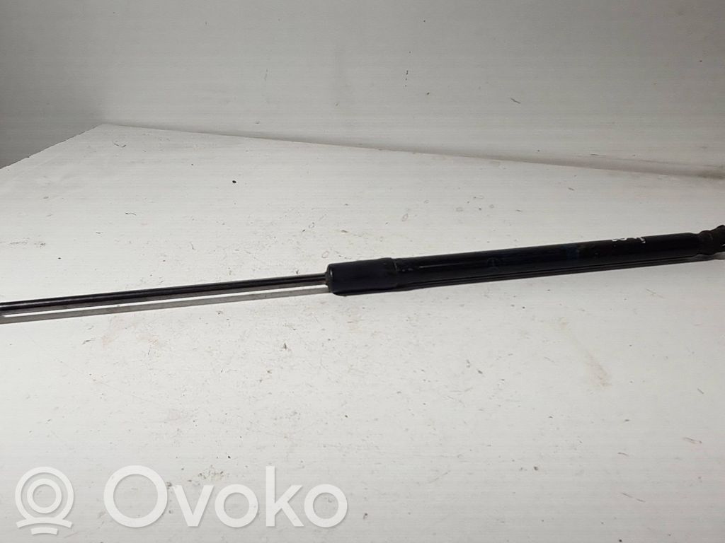 Mercedes-Benz C W205 Tailgate/trunk strut/damper 