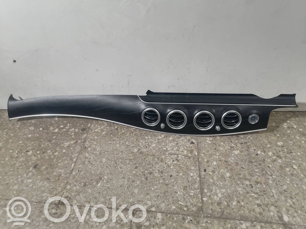 Mercedes-Benz E W213 Ornament bord 