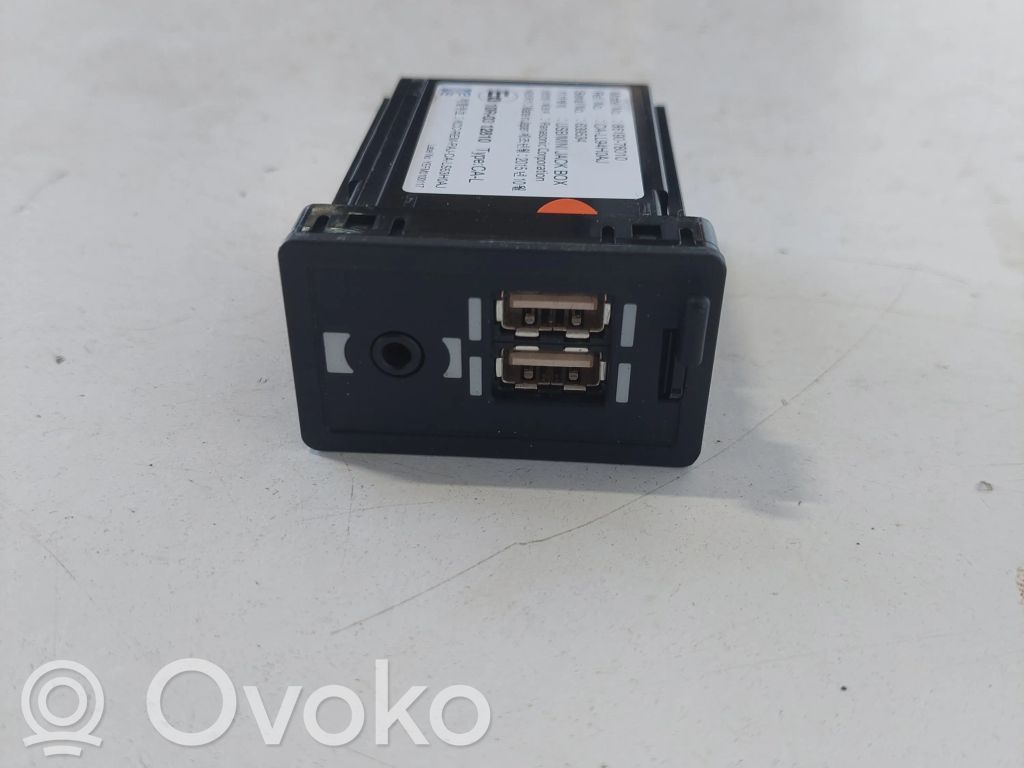 Lexus RX 450H USB socket connector 