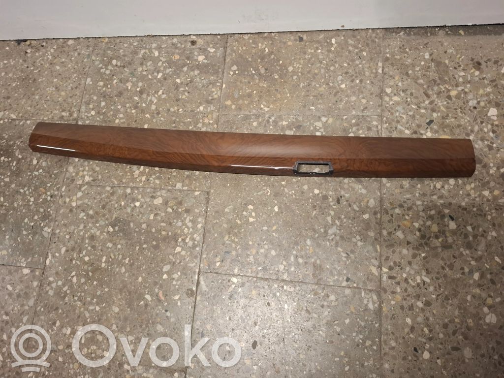 BMW 7 E65 E66 Cita veida palodzes detaļa 