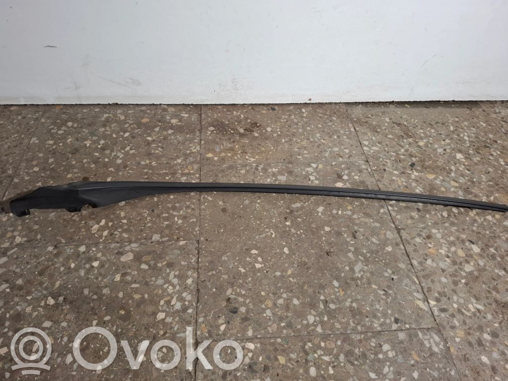 Volvo V60 Windshield trim 