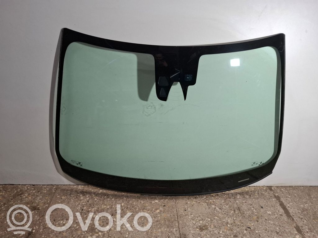 Volvo XC60 Front windscreen/windshield window 