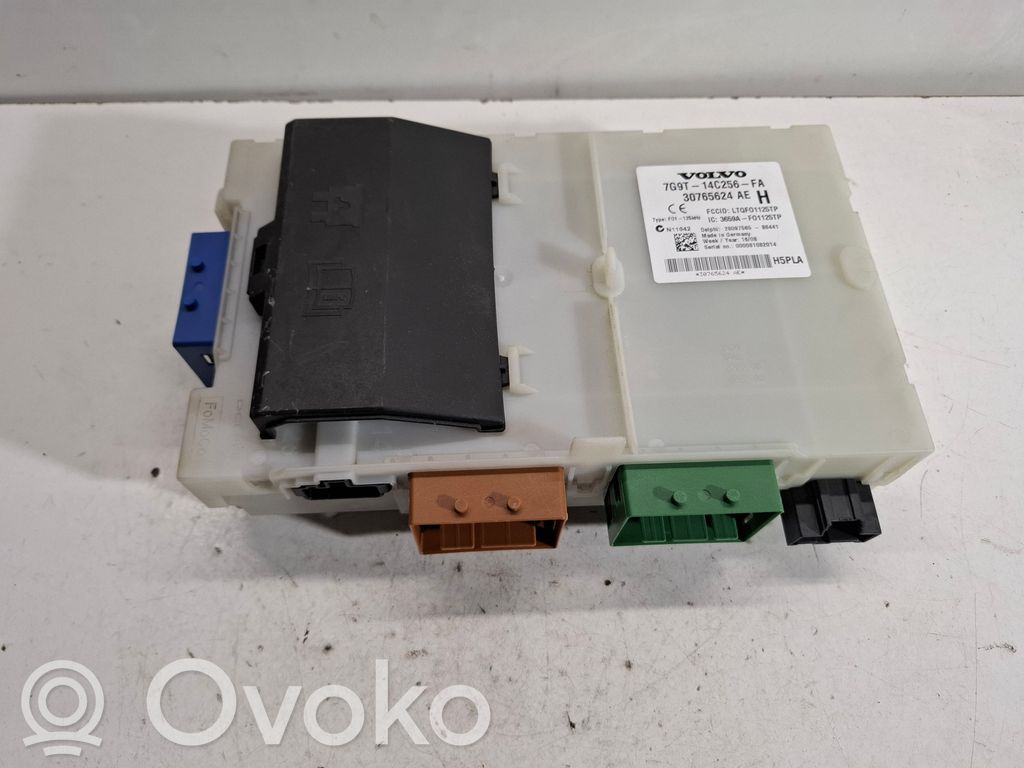 Volvo XC70 Drošinātāju bloks 