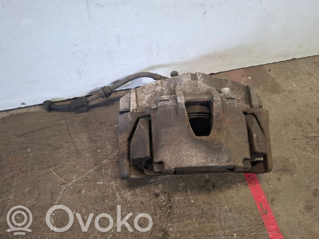 Volvo V60 Etujarrusatula 
