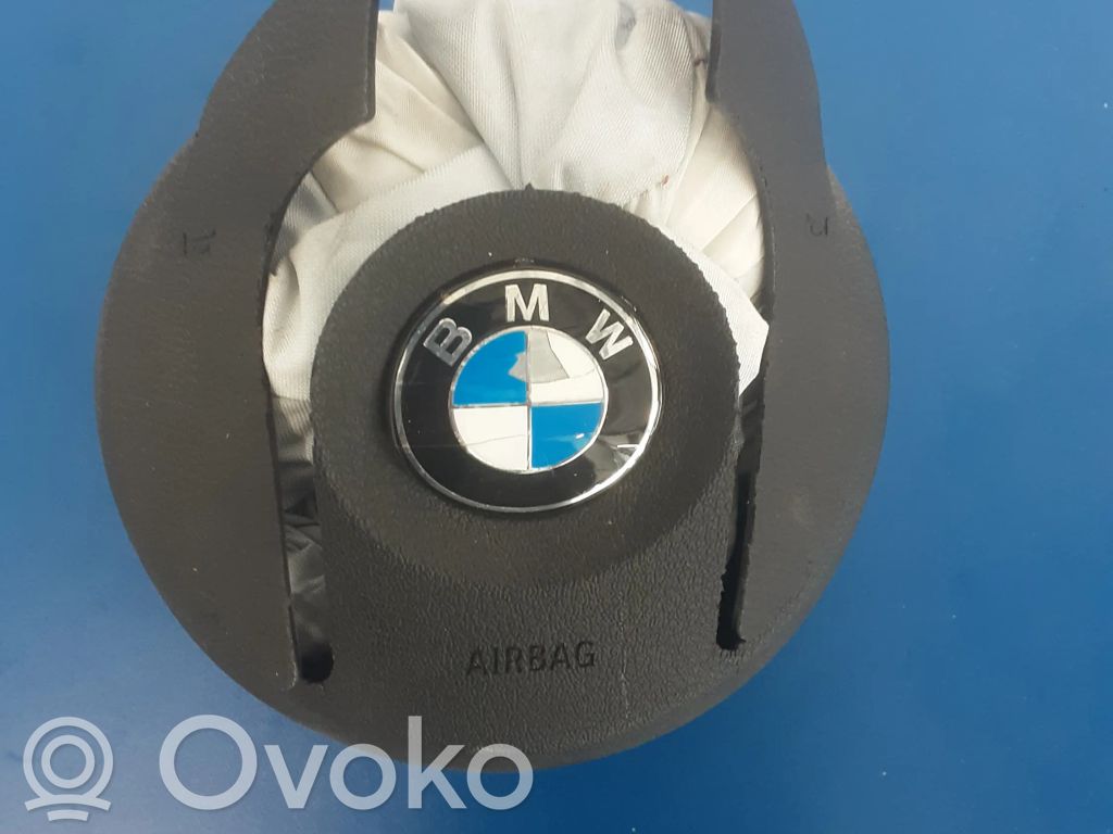 Steering wheel airbag   6783072