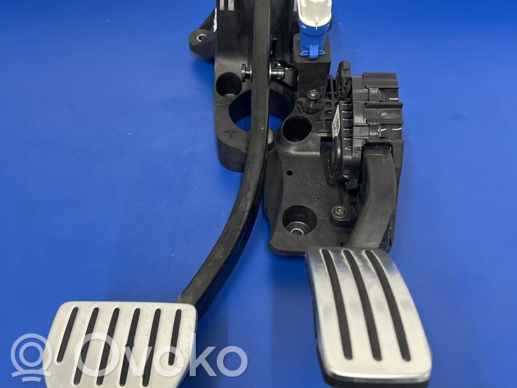Tesla Model S Pedal assembly 