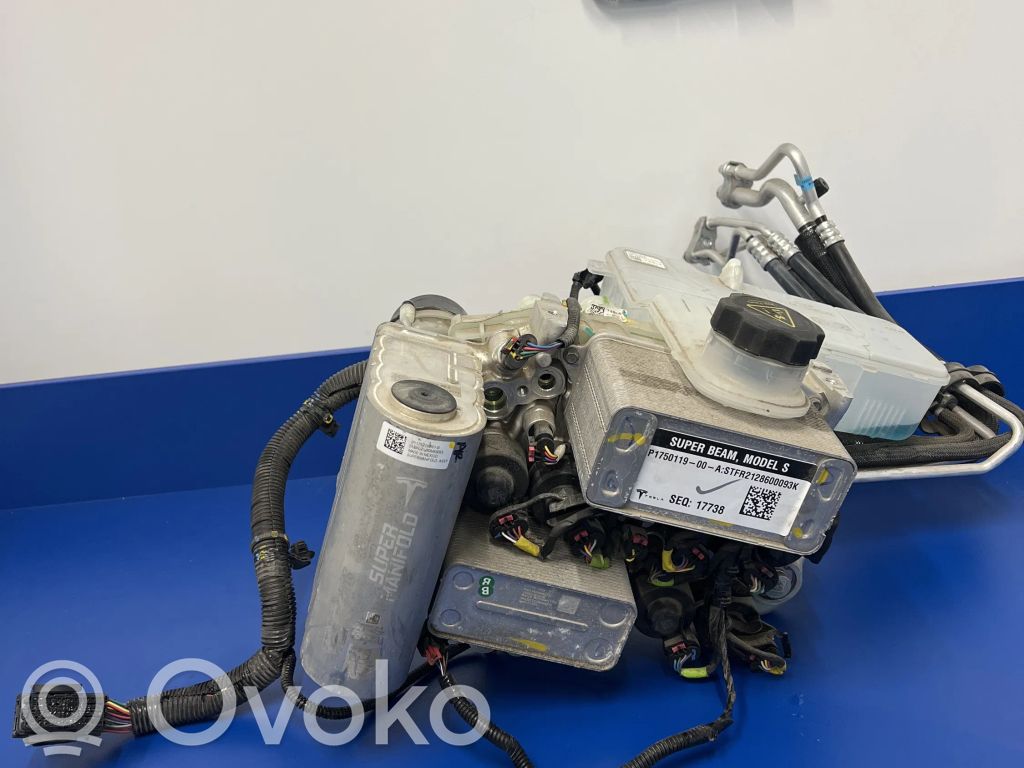 Tesla Model S Chłodnica silnika elektrycznego samochodu 