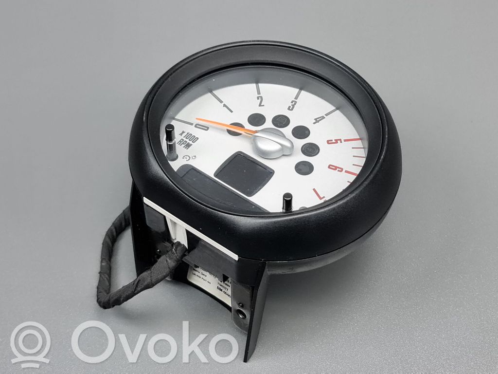 Mini Cooper Countryman R60 Speedometer (instrument cluster) 